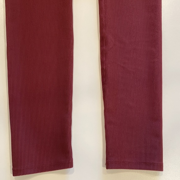 Beach riot ribbed legging in oxblood - Picture 3 of 4